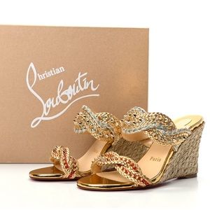 Cute wedges. Worn once on vacation